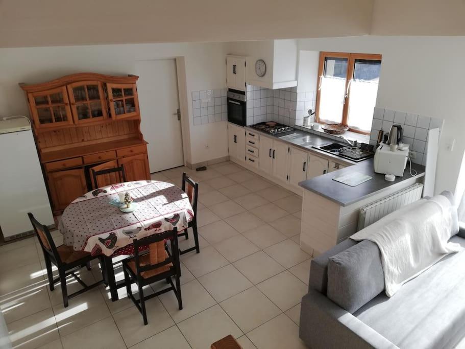 La Maison Des Chevreuils Plouigneau Bagian luar foto